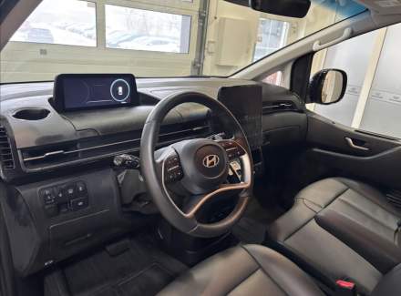 Hyundai - Staria