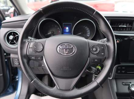 Toyota - Auris