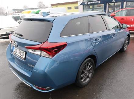 Toyota - Auris