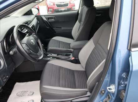 Toyota - Auris