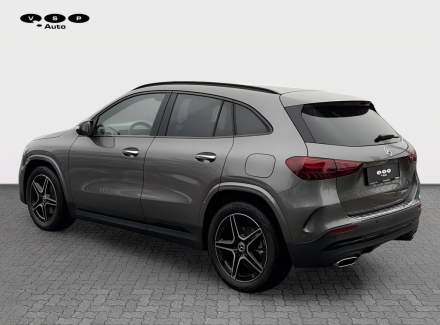 Mercedes-Benz - GLA