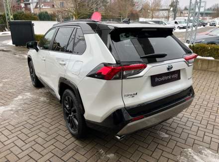 Toyota - RAV 4