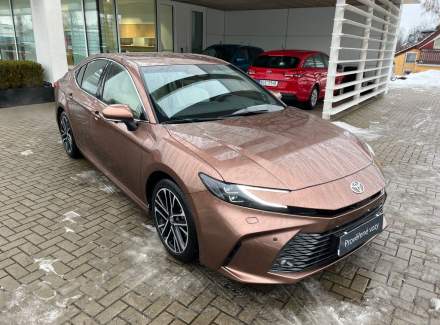 Toyota - Camry