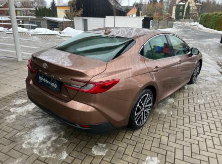 Toyota - Camry