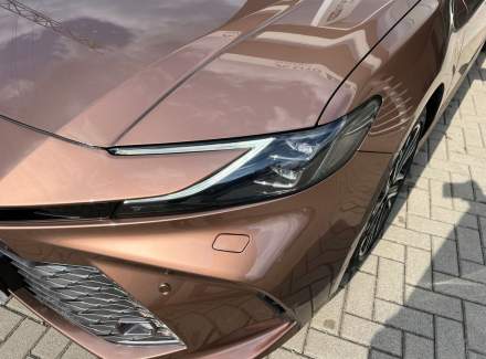 Toyota - Camry