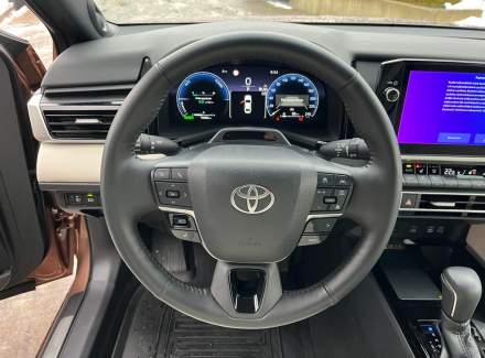 Toyota - Camry