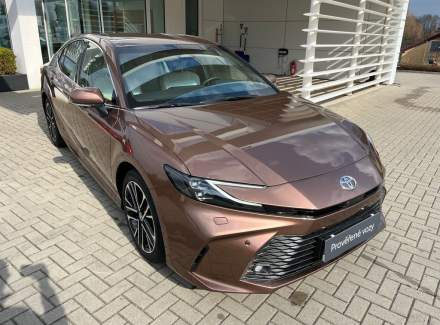 Toyota - Camry