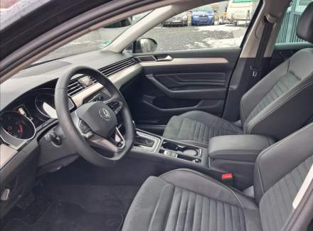 Volkswagen - Passat