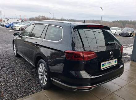 Volkswagen - Passat