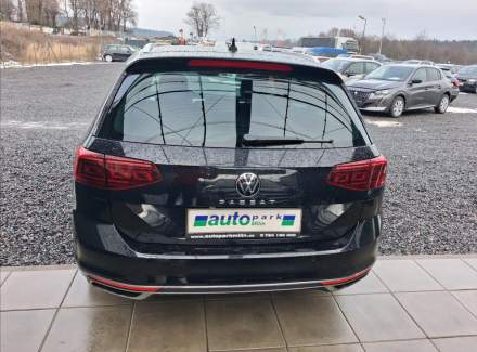 Volkswagen - Passat