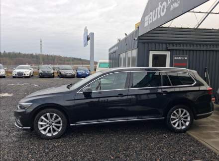Volkswagen - Passat