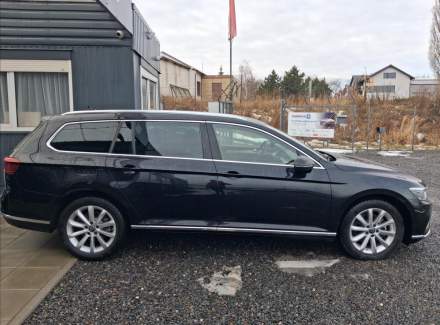 Volkswagen - Passat