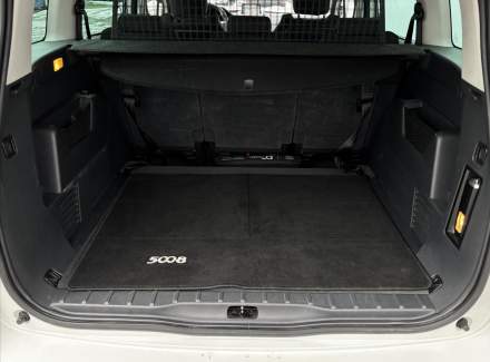 Peugeot - 5008