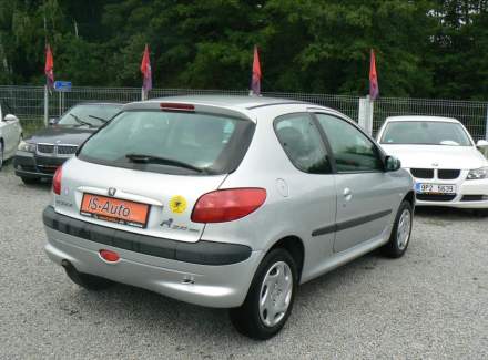 Peugeot - 206