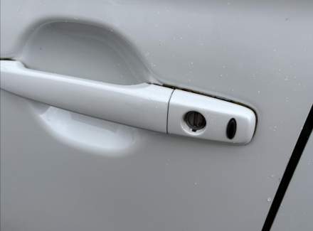 Mitsubishi - Outlander