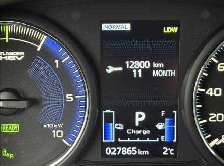 Mitsubishi - Outlander