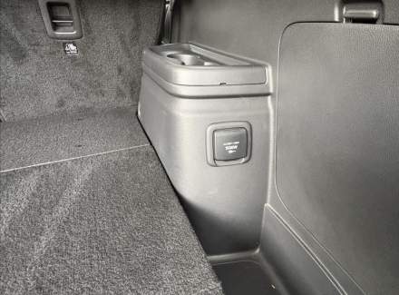 Mitsubishi - Outlander