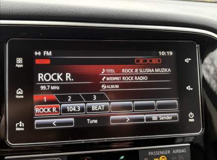 Mitsubishi - Outlander