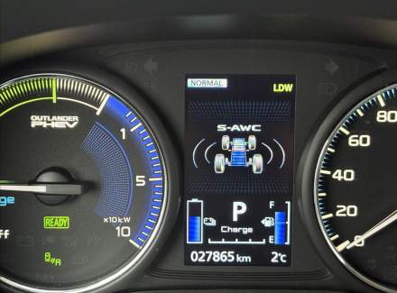 Mitsubishi - Outlander