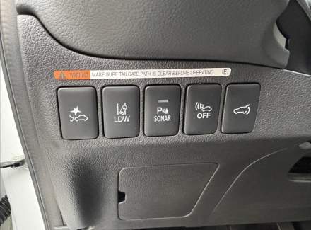 Mitsubishi - Outlander