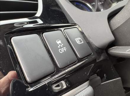 Mitsubishi - Outlander