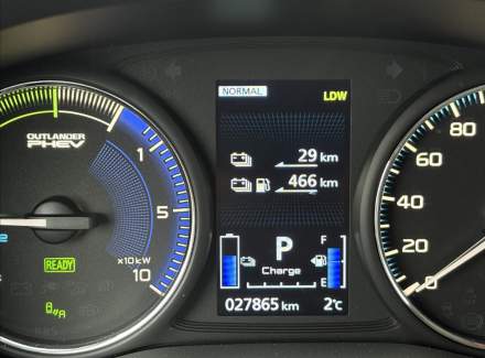 Mitsubishi - Outlander