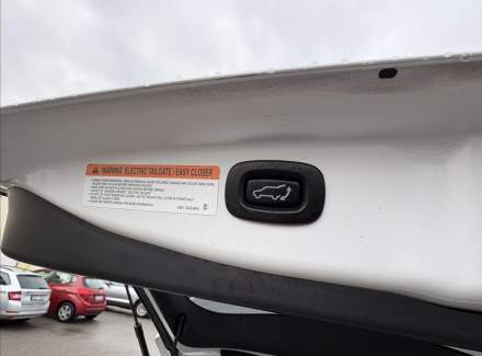 Mitsubishi - Outlander