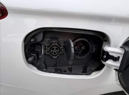 Mitsubishi - Outlander