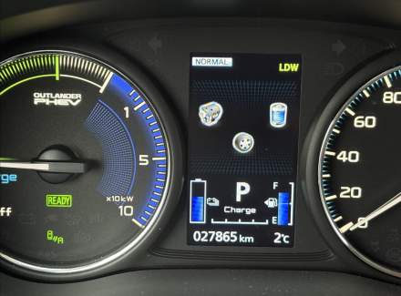 Mitsubishi - Outlander