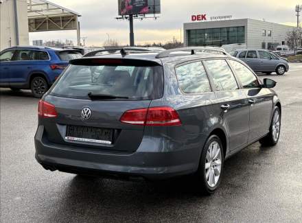 Volkswagen - Passat