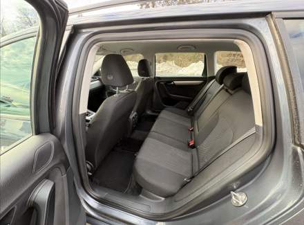 Volkswagen - Passat