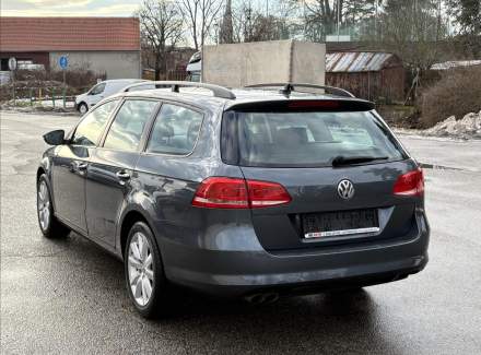 Volkswagen - Passat