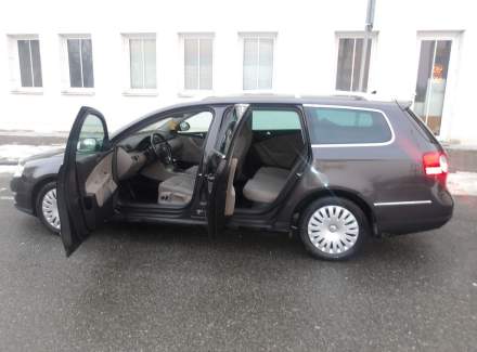 Volkswagen - Passat