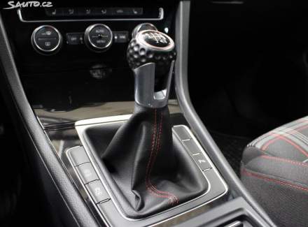 Volkswagen - Golf GTI Performance 2.0 TSI (245 Hp)