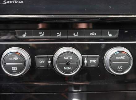 Volkswagen - Golf GTI Performance 2.0 TSI (245 Hp)