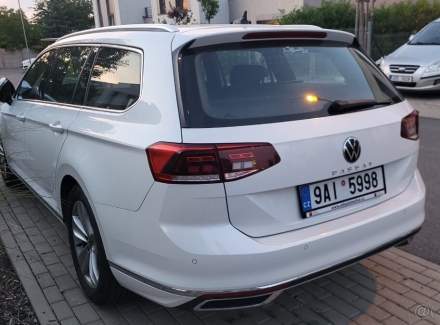 Volkswagen - Passat