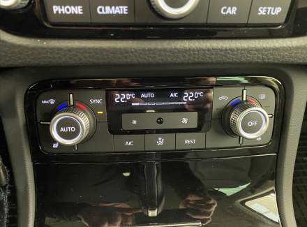 Volkswagen - Touareg