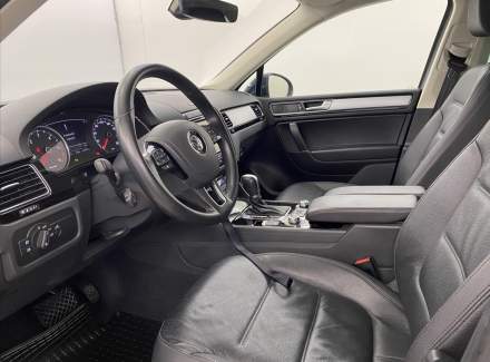 Volkswagen - Touareg