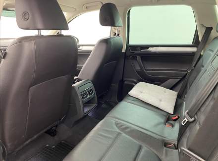 Volkswagen - Touareg