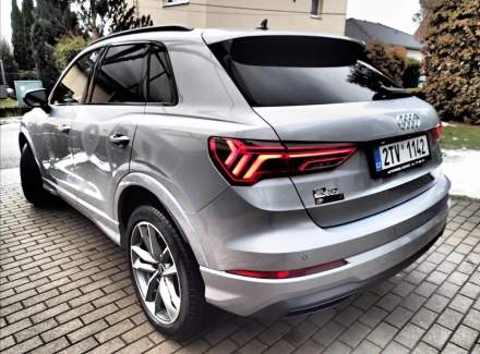 Audi - Q3