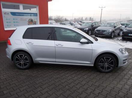 Volkswagen - Golf