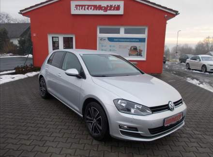 Volkswagen - Golf