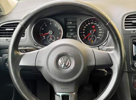 Volkswagen - Golf