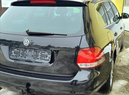 Volkswagen - Golf