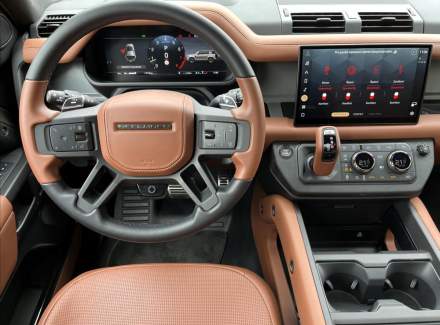 Land Rover - Defender