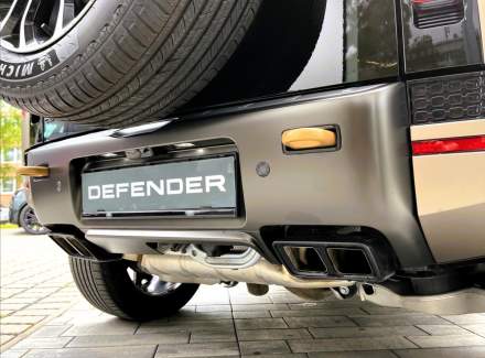 Land Rover - Defender