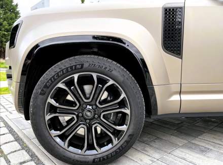 Land Rover - Defender