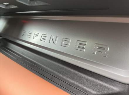 Land Rover - Defender