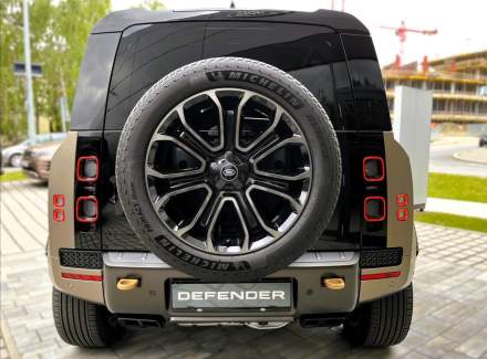 Land Rover - Defender