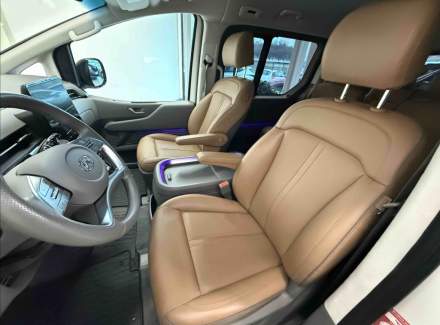 Hyundai - Staria